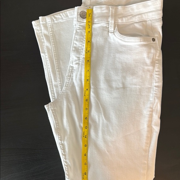 Liz Claiborne White Denim Sara Slim Leg Mid-Rise Cropped Pants, SZ 14 - Picture 1 of 5